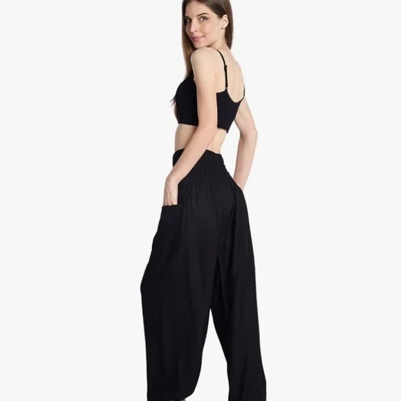 Women's Wide Leg Boho Pants - Black and Green Patterned - Picture 4 of 7